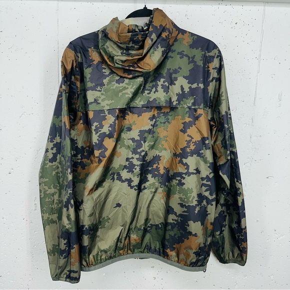 K-Way Unisex Size Medium Le VTAI 3.0 Claude Graphic Camo Hooded Rain Jacket - Picture 5 of 12